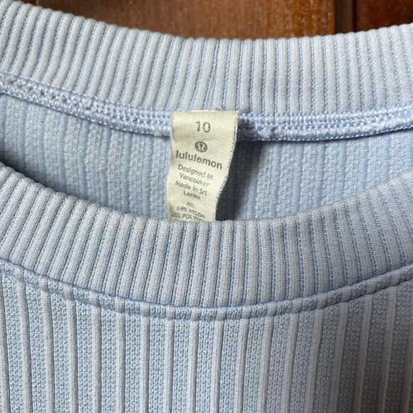 Lululemon women's size 10 long sleeve blue athletic top - Picture 3 of 5